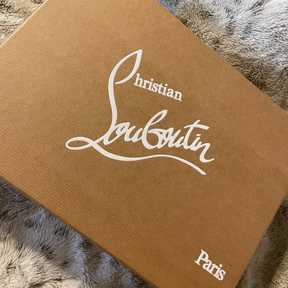 Authentic Christian Louboutin So Kate Pumps - Picture 2 of 10